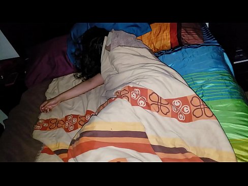 ❤️ Fillastro reprendendo á súa nova madrasta mentres ela dorme. ️❌ Putas a nós gl.liporno.ru ☑